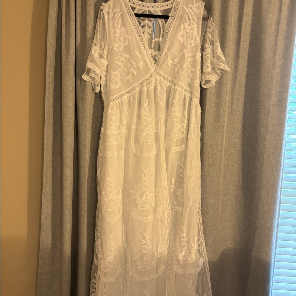 Elegant White Lace Dress